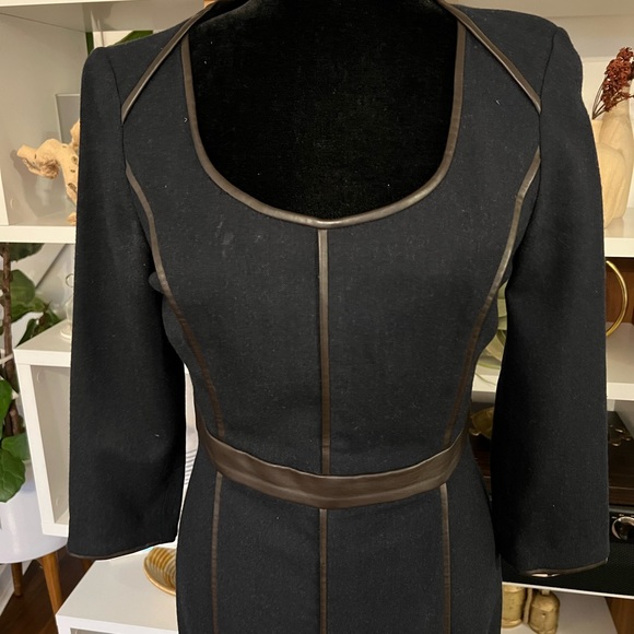 Club Monaco navy wool dress in size 4 - Picture 4 of 9